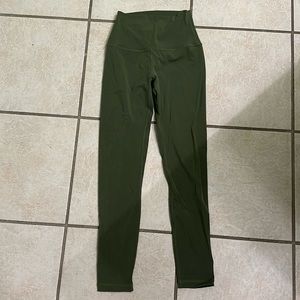 Born primitive olive green leggings size S